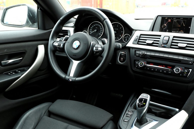BMWBLOG_BMW 4 GranCoupe 420d - TEST - notranjost (6)