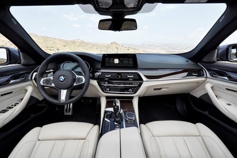 2017 BMW 5 series G30 - interior (8)