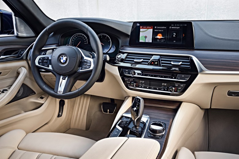2017 BMW G31 5 Series - Touring - World Premiere - interior (21)
