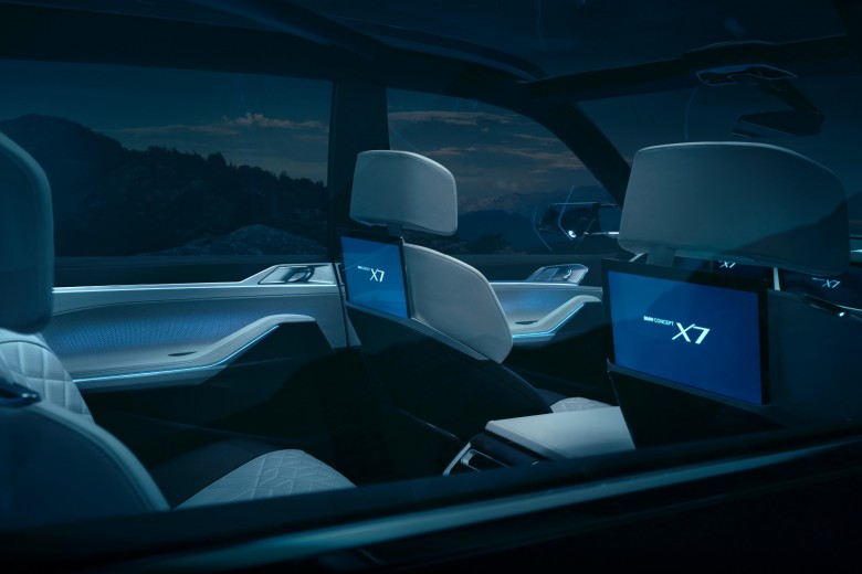 World Premiere - 2019 BMW X7 iPerformance  (22)
