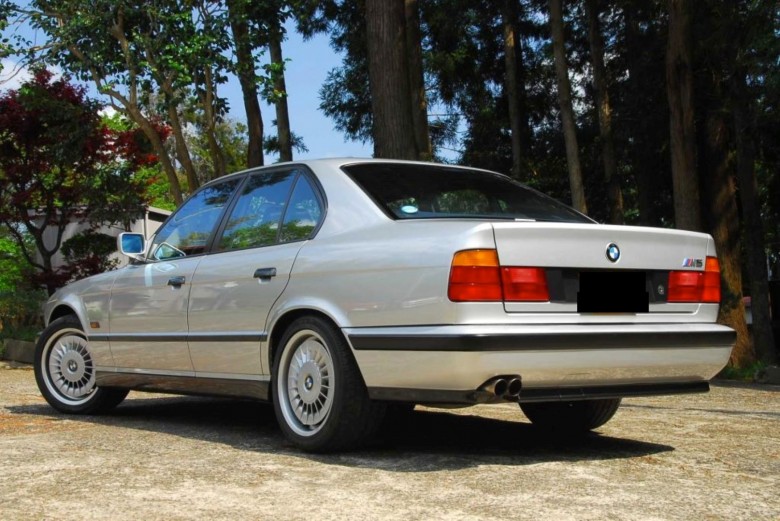 BMWBLOG-BMW-E34-M5 (10)