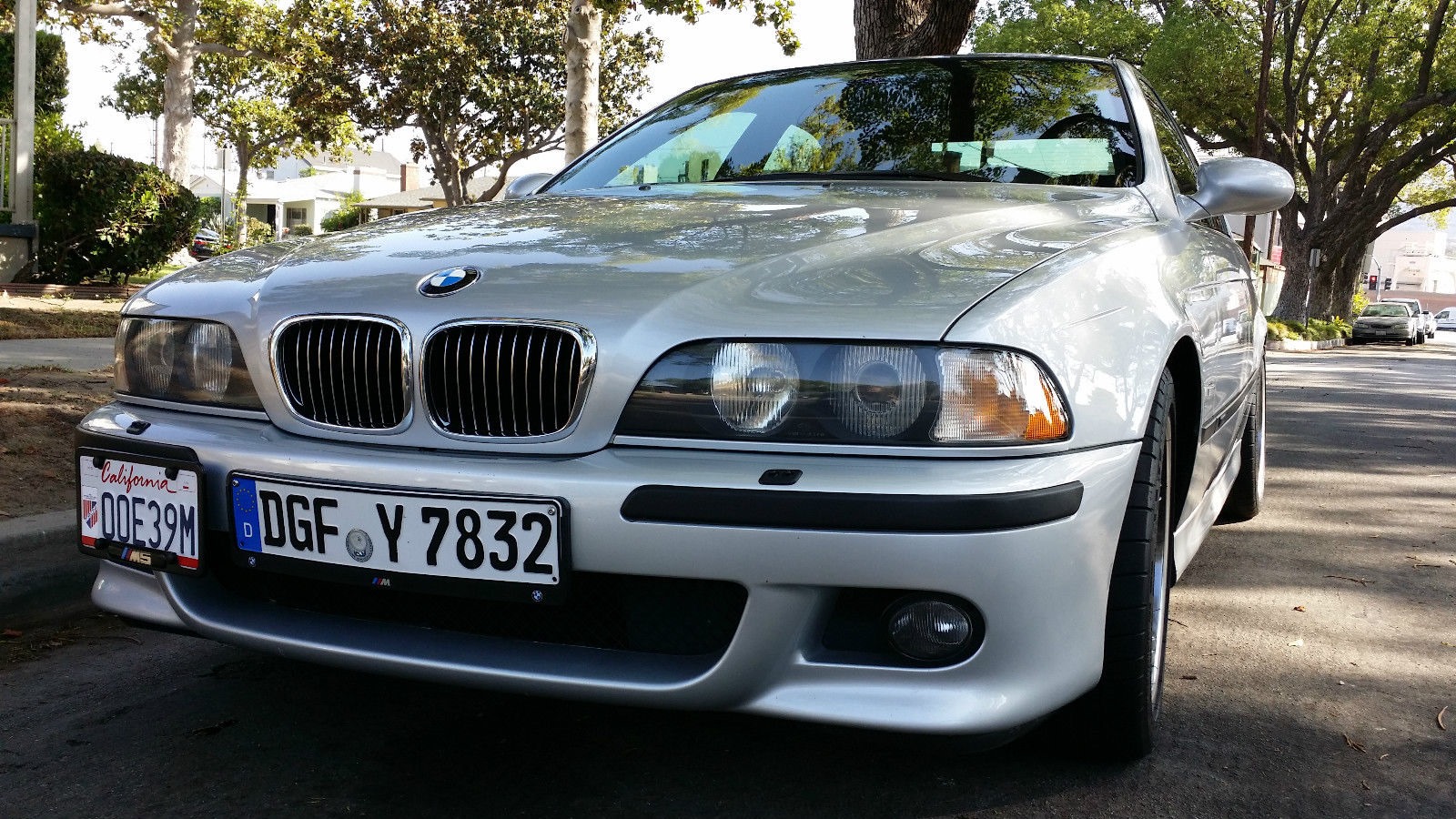 Prodan BMW M5 iz zbirke Paula Walkerja & Rogera Rodasa