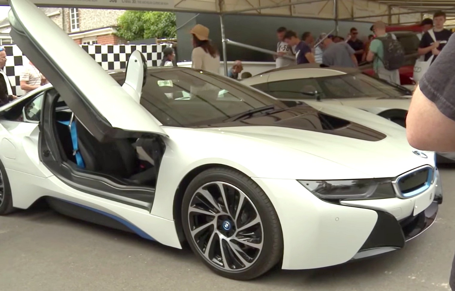 VIDEO: I8 na Goodwood Festival of Speed 2014