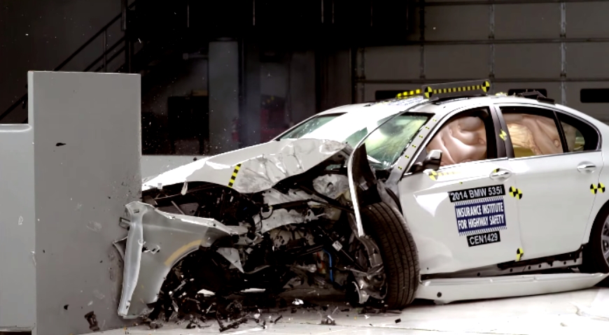 Kako se BMW serija 5 obnese na IIHS Crash testu?