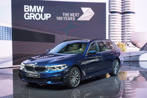 Ženeva: BMW serije 5 Touring se predstavi v soju luči!