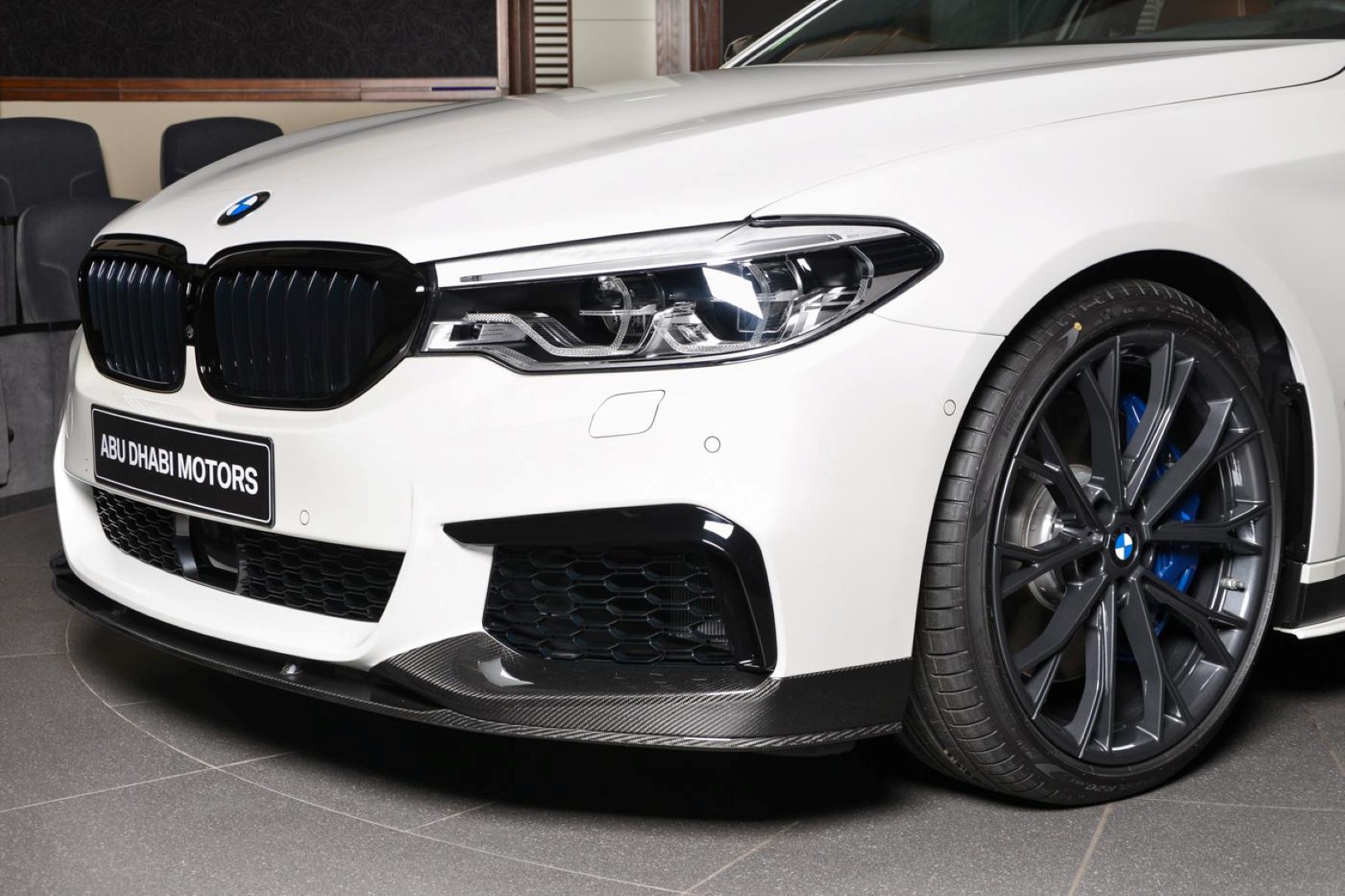 G performance. BMW m550i m Performance. BMW 550 M Performance. BMW g30 перфоманс. BMW g30 m Performance 2021.