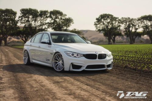 BMW M3 – beli žrebec na bleščečih “podkvah”