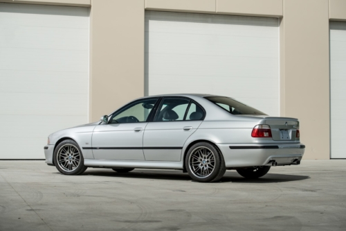 Leta 2002 kupil dve E39 M5, z eno užival, druga pa je sedaj vredna 155 tisoč evrov!