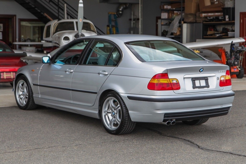 Si želite skoraj čisto novega BMW serije 3 E46?BMWBLOG