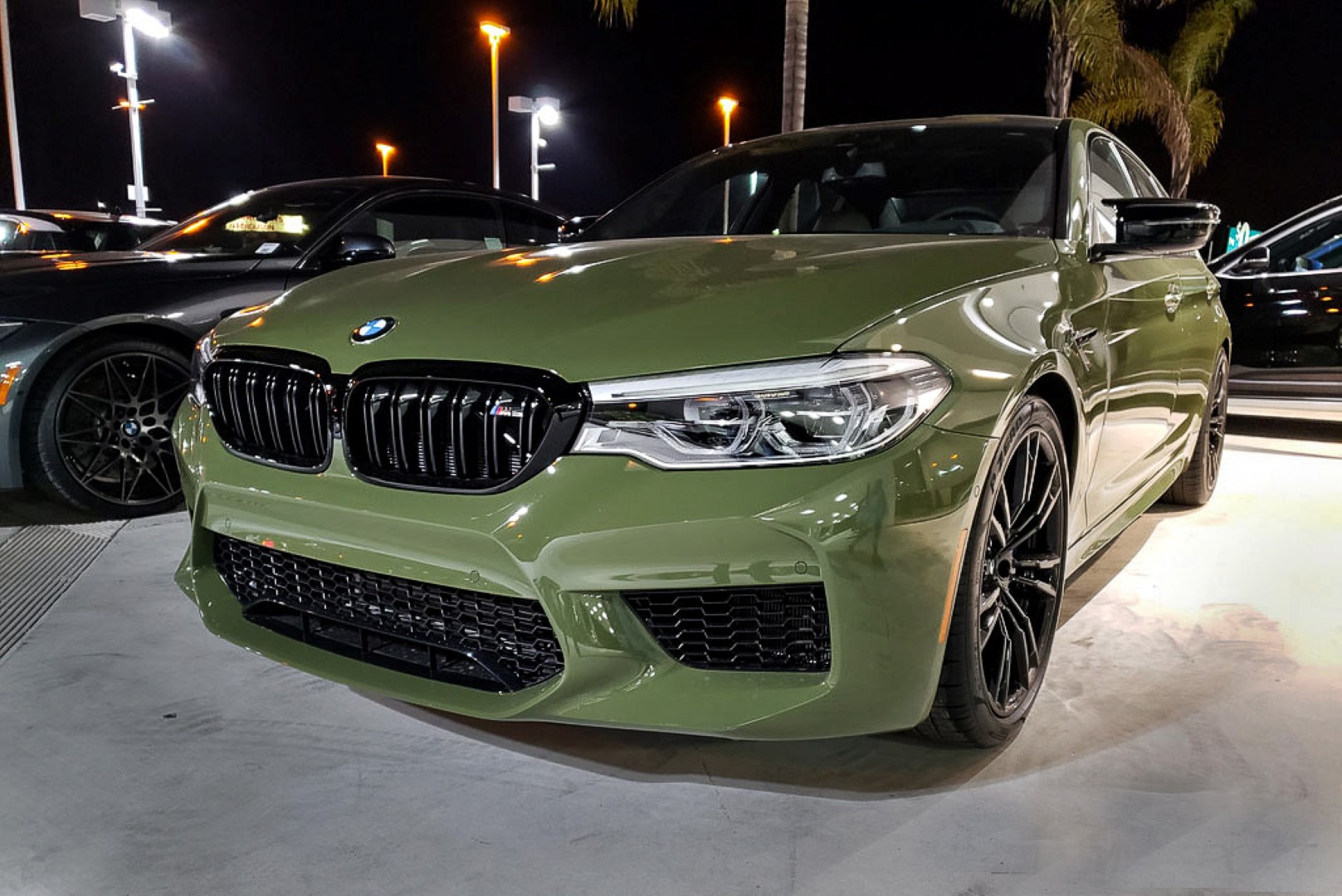Зеленая м5. BMW m5 f90 Green. BMW m5 f90 Изумрудная. BMW m5 Urban Green. BMW m5 f90 Urban Green.