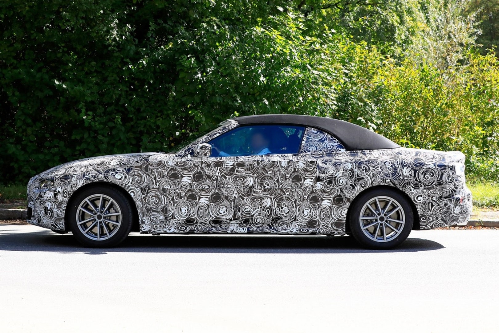 V naslednji generaciji BMW serije 4 kabriolet, se vrača platnena streha!