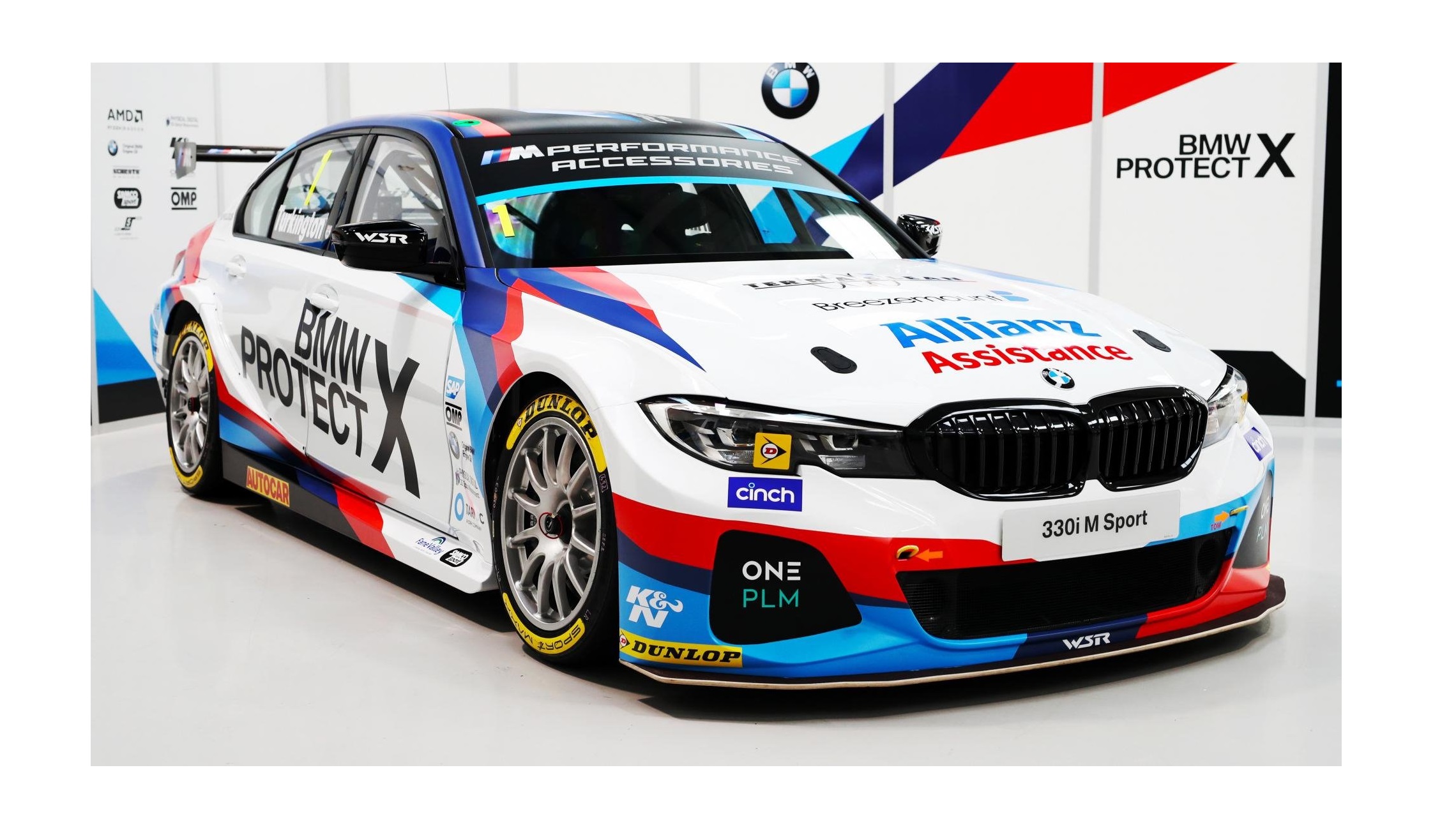 Končno je tukaj – BMW razkril dirkaško navito 330i M Sport