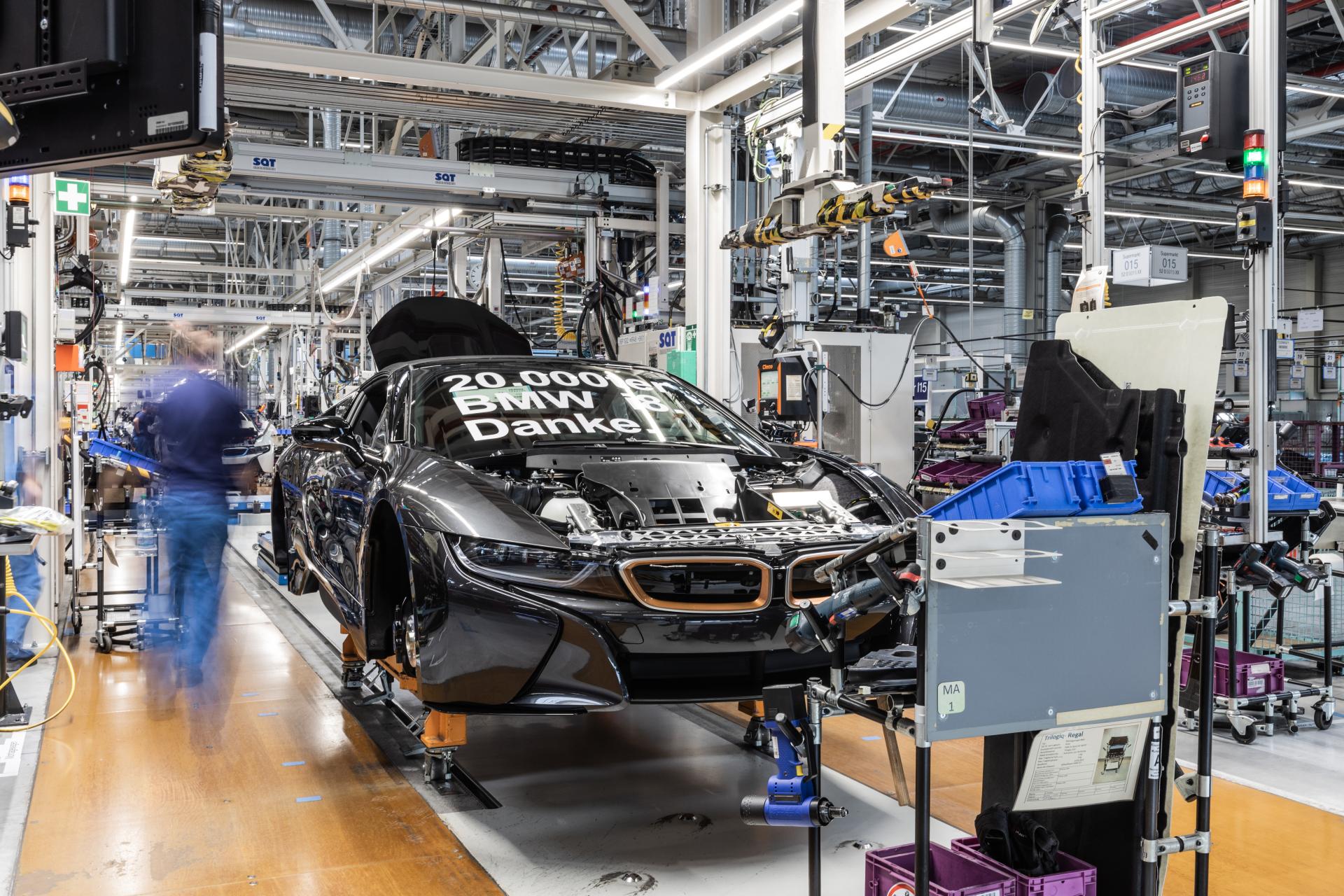 Pomemben mejnik – po šestih letih se poslavlja BMW i8!