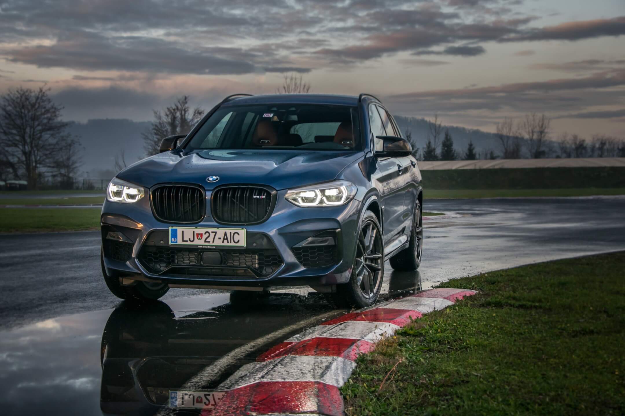 Aprila tudi BMW X3M in X4M z novimi digitalnimi merilniki!