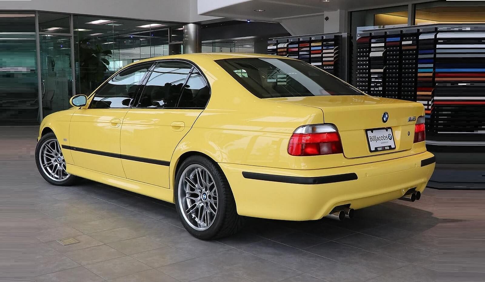 »Nov« BMW M5 E39 v barvi Dakar Yellow in prevoženimi tisoč kilometri!