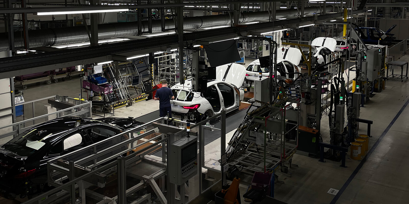 V Munchnu so uradno začeli s proizvodnjo električnega BMW i4